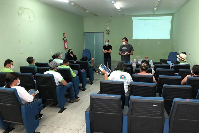 Agentes Comunitários de Saúde (ACS) de Santana do Mundaú recebem capacitação para utilização do sistema eSUS e produção nos tablets