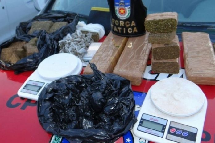 Homens são presos com drogas na parte da alta da capital