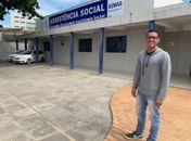 Jovem assistido pela Semas chega à universidade e inspira crianças em risco social