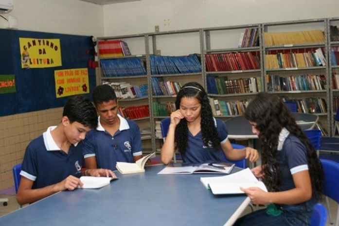 Escola Rubens Canuto 