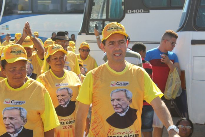 Mais de 300 craibenses participam da Romaria das Candeias em Juazeiro do Norte