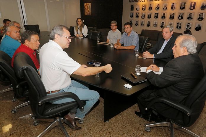 Credores da massa falida da Laginha são recebidos no TJ