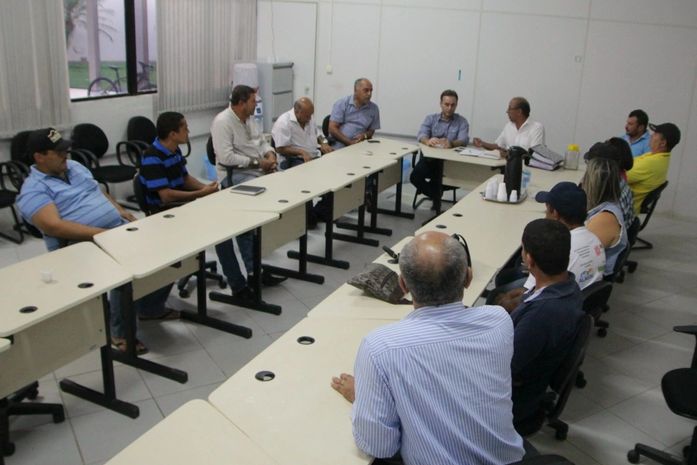 Prefeitura articula negociação entre marchantes e novo frigorífico