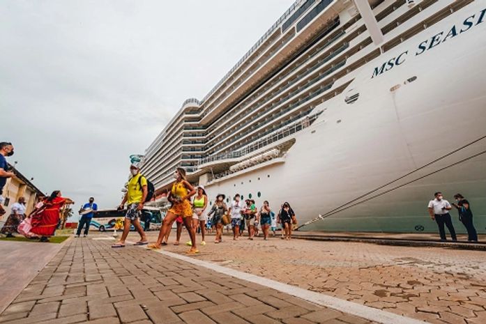 Navio desembarca em Maceió com 3,2 mil de passageiros a bordo