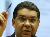 Maior parte do abono salarial beneficia menos pobres, revela Tesouro