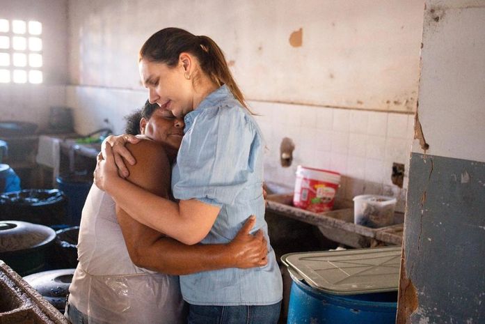 Isolda, a lavadeira, não conhecia a deputada estadual, Jó Pereira e quando a encontrou ficou muito emocionada