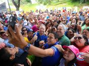 Caravana de Renan Filho volta a arrastar multidão, agora no Agreste e Sertão