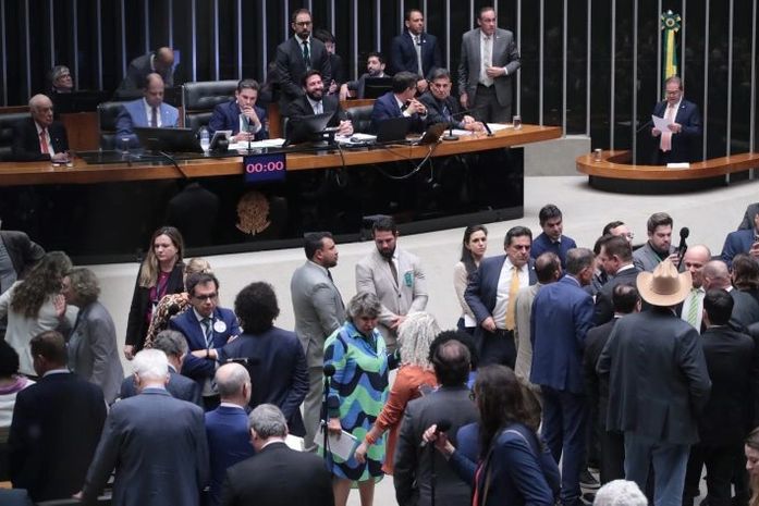 Câmara aprova redução de penas do 8 de Janeiro; veja como votaram os deputados alagoanos