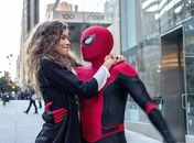 "Homem-Aranha: Longe Casa" chega aos cinemas projetando o reinício do Universo Marvel, agora sob a batuta do amigão da vizinhança