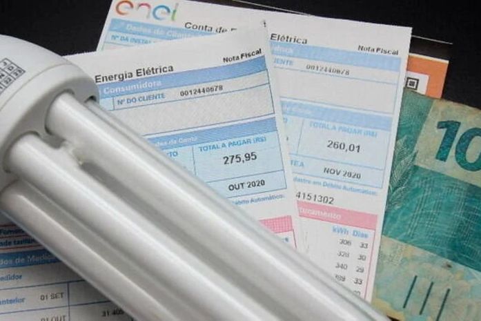 Em 2023, brasileiros ficaram menos tempo sem luz, diz Aneel