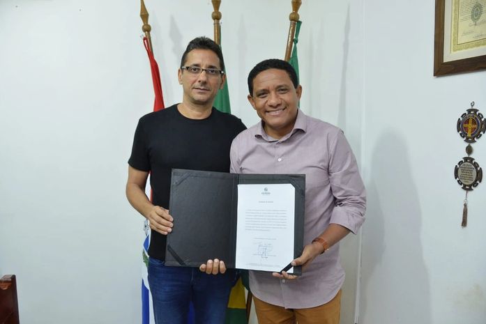 Vice-prefeito Márcio Henrique assume Prefeitura de Palmeira dos Índios