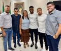 Em meio à crise no CSE, Tia Júlia recebe jogadores e garante transparência sobre repasses