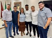 Em meio à crise no CSE, Tia Júlia recebe jogadores e garante transparência sobre repasses
