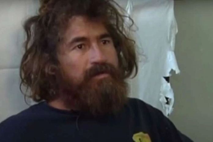 Salvadorenho passou 13 meses em um pequeno barco no oceano pacífico, comendo peixes, aves e tartarugas
