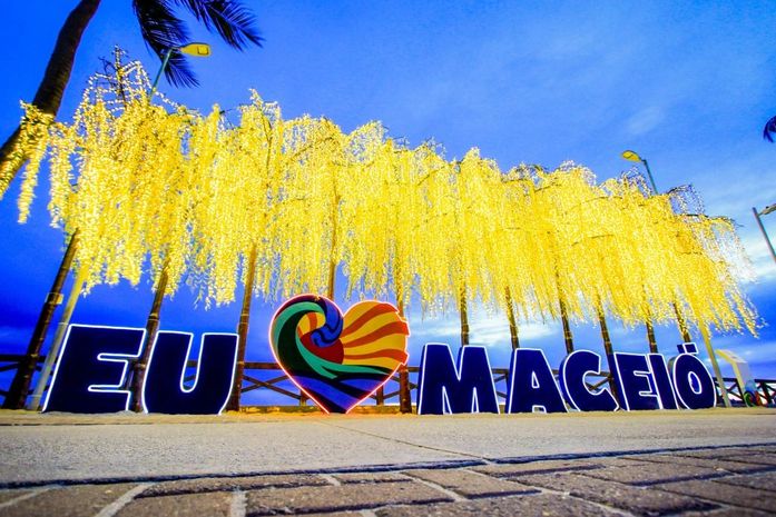 Maceió recebe a tradicional iluminação de Natal 