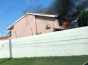 Residência foi atingida por incêndio