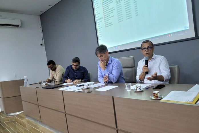 Secretários e técnicos discutem saúde pública em CIB