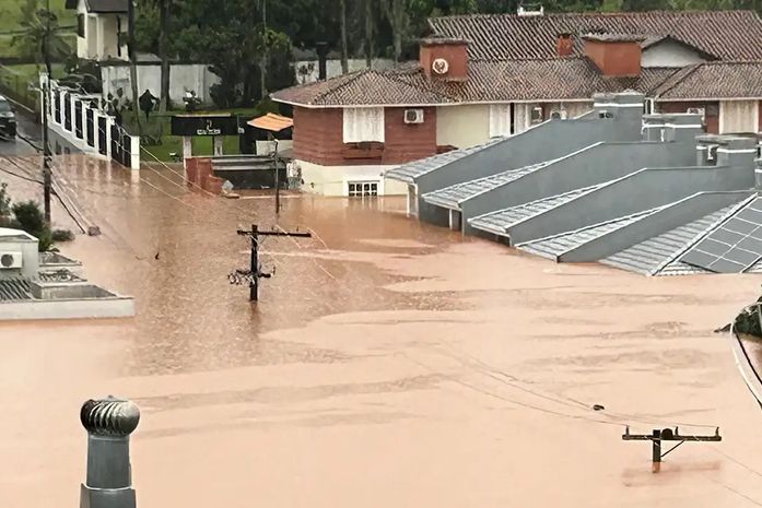 Sobe para 83 número de mortes no Rio Grande do Sul pelas fortes chuvas