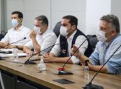 Após coletiva, prefeitos se reúnem com governador para discutir cenário da pandemia