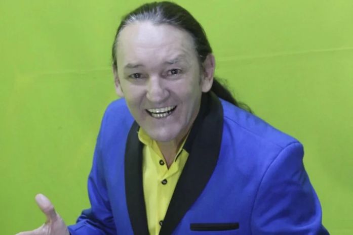 Humorista Marquito, do Ratinho, é internado em coma após acidente