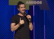 Afonso Padilha apresenta stand-up comedy em Maceió