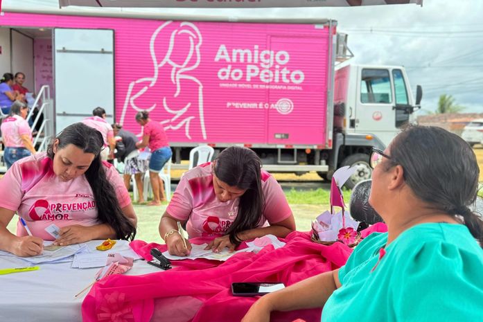 Com caminhão Amigo do Peito e diversas ações, Saúde de Branquinha inicia Outubro Rosa