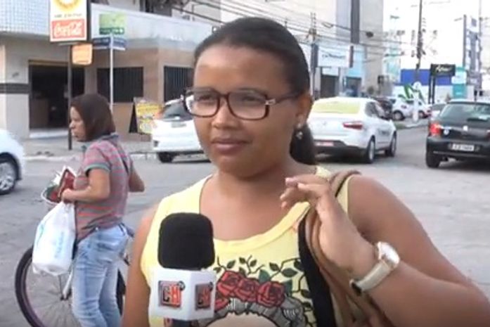 População opina sobre PLs que tornam todos os assentos de coletivos e guichês de bancos preferenciais