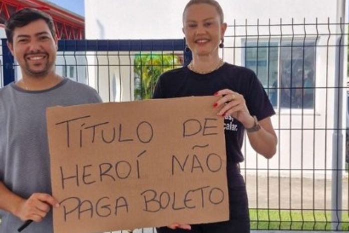 Vídeo: Trabalhadores das UPAs do Jacintinho e Tabuleiro protestam exigindo pagamento de salários