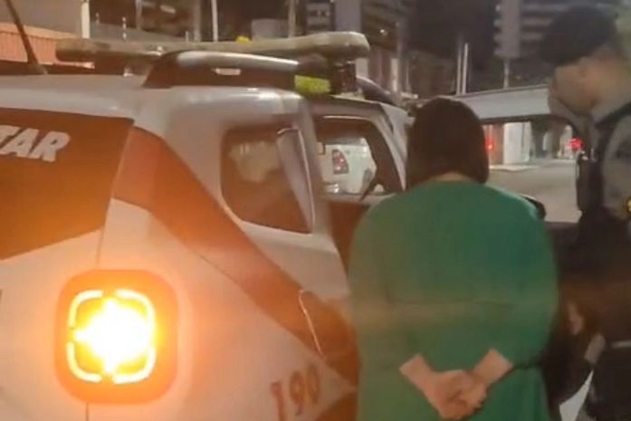 Vídeo: acusada de comandar rede de estelionatos em vários estados do Nordeste é presa em Maceió
