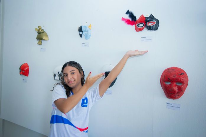 Exposição “Mascarando-se” leva ao museu a arte sustentável produzida nas escolas públicas