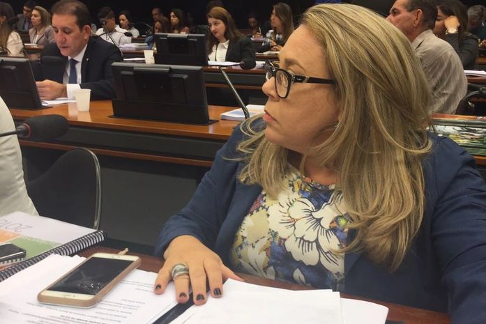 Deputada Rosinha da Adefal (PtdoB/AL)