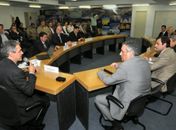 Reunião aconteceu na noite desta sexta-feira (15), no Palácio