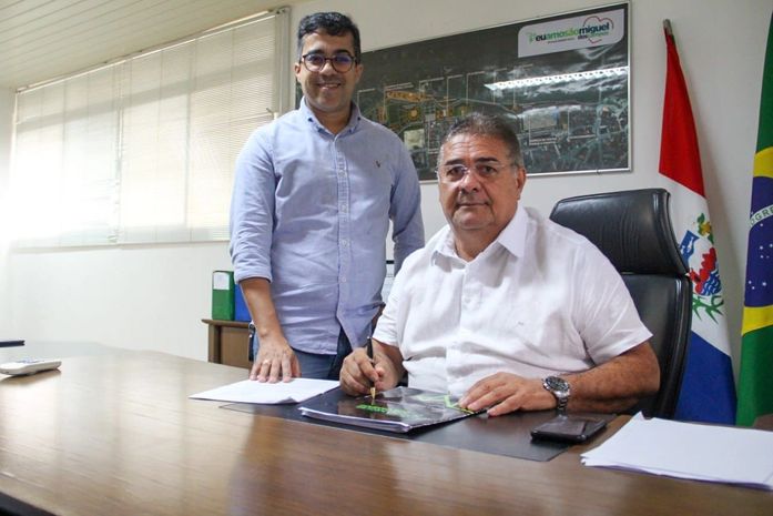 Prefeito George Clemente assina decreto que regulamenta o Programa do Auxílio Emergencial para os empreendedores miguelenses