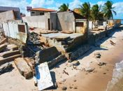 Sobre o avanço do mar em Alagoas, especialista alerta: "Precisamos mudar os projetos de proteção costeira"