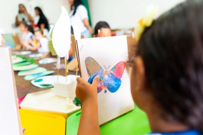 Creche Municipal Martha Célia reúne contação de histórias, música e artes em programação semanal