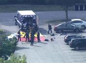 O atirador era funcionário da administração local e também morreu.