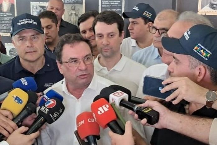 Prefeito Luciano autoriza pavimentação das obras do estacionamento do Teatro Municipal e do Centro de Convenções de Arapiraca
