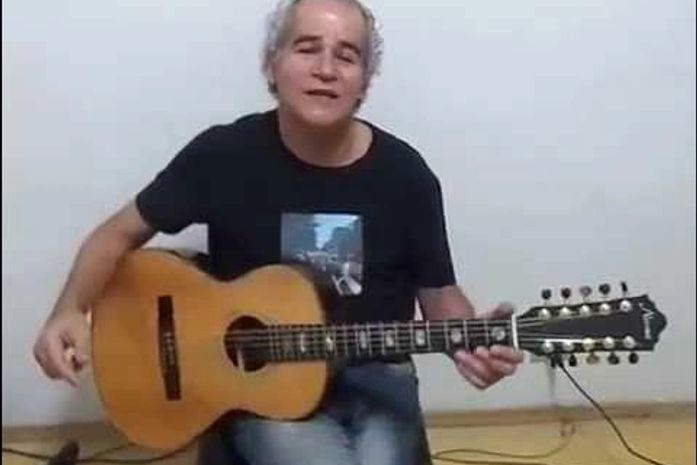 O instrumentista arapiraquense, Fernando Melo, é destacado como um dos melhores violonistas do País.