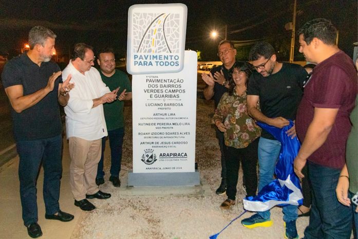 Prefeito Luciano entrega 3 km de ruas pavimentadas no bairro Verdes Campos