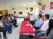 Durante posse, diretores das Escolas Municipais e NEIs assinam Contrato de Gestão