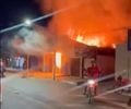 Incêndio de grandes proporções destrói mercado no Sertão de Alagoas