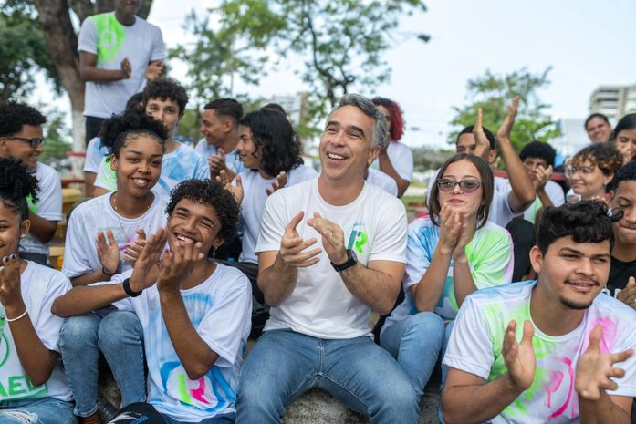 Rafael Brito lança iniciativa inédita que insere jovens e adultos no mercado de trabalho