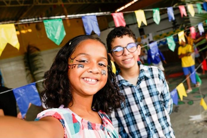 Encerramento do projeto “Nos trilhos do cordel: um arraiá cultural” reúne centenas de estudantes