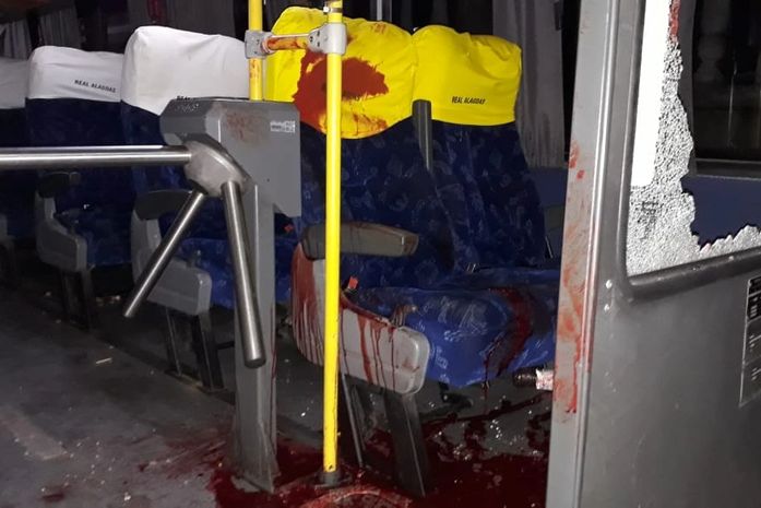Quatro pessoas são baleadas durante assalto a ônibus na BR 101 em São Miguel dos Campos