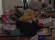 Na casa de uma idosa, os policiais constataram uma situação de abandono
