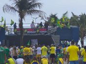 Apoiadores de Bolsonaro realizam ato na Jatiúca e pedem saída de Lula e ministros do STF
