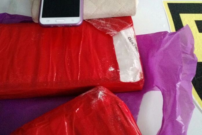 Mulher é presa na rodoviária com cocaína avaliada em R$ 40 mil