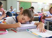 Pais devem ficar atentos às listas de material escolar entregues pelas escolas