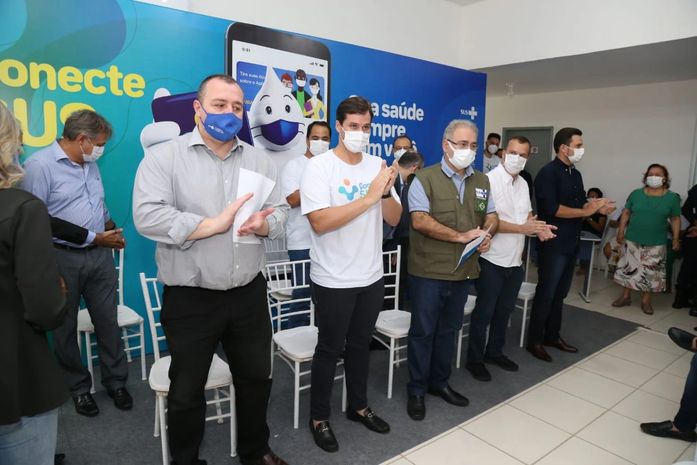 Prefeito Cacau recebe Ministro da Saúde para lançamento do programa federal Conecte-SUS