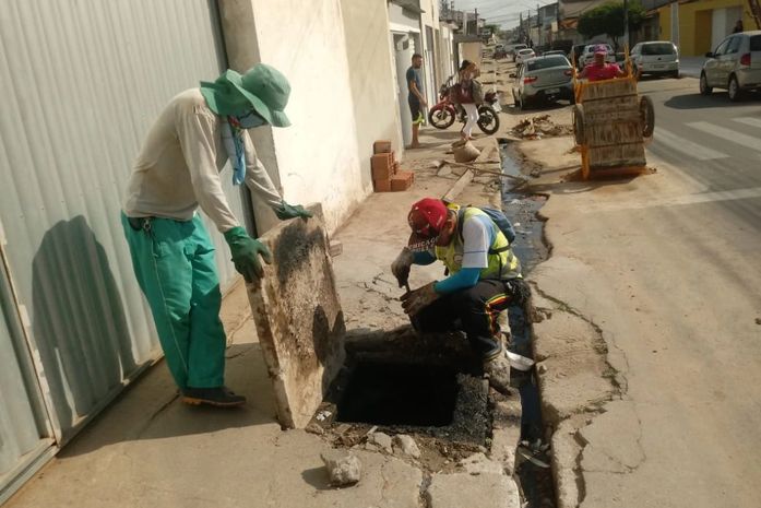 Prefeitura intensifica limpeza de galerias no centro e em bairros de Arapiraca